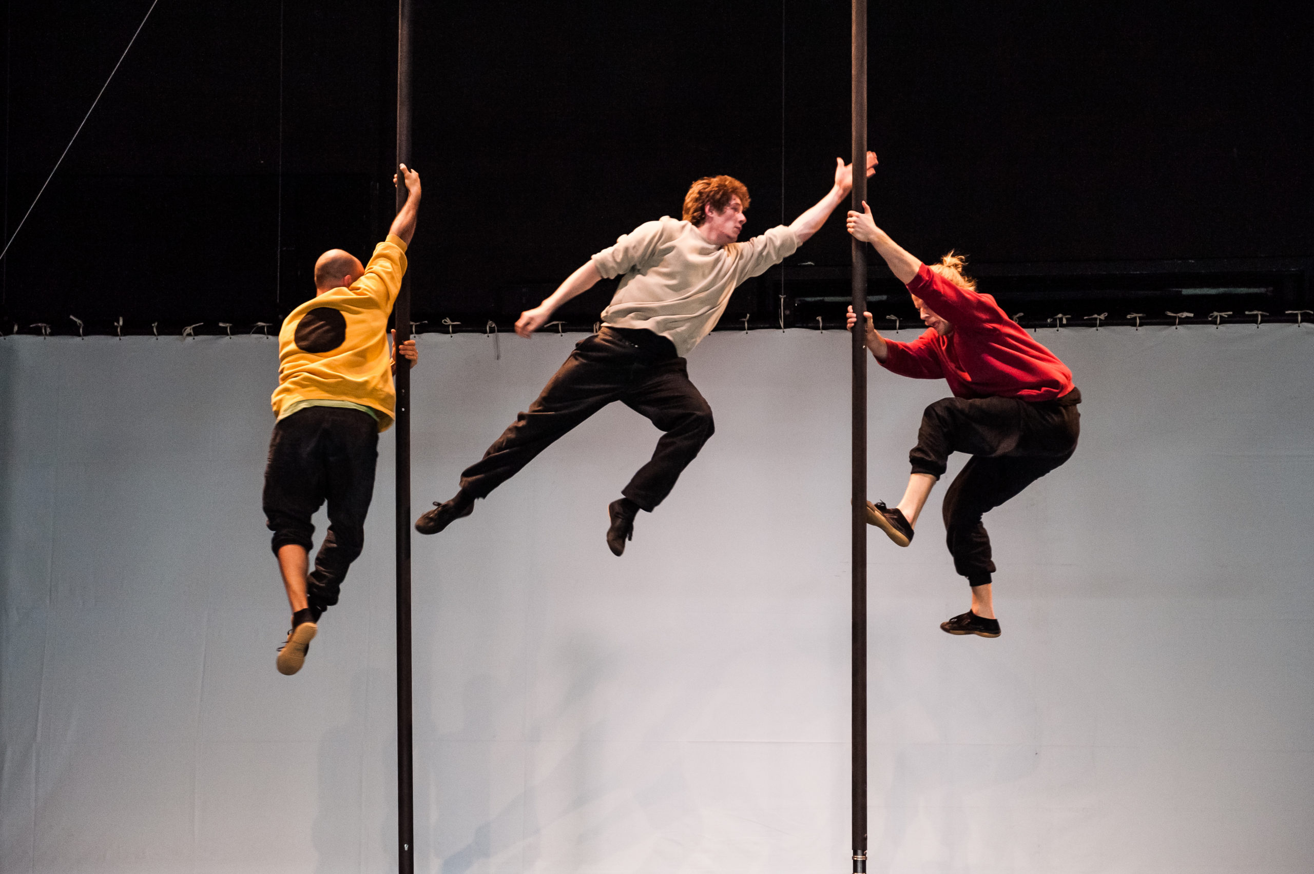 Les lauréats de Circus Next et Jeune talents cirque Europe, présentent les étapes de travail de leur projet de spectacle, à la cité universitaire de Paris. Le 27 et 28 Avril 2013.