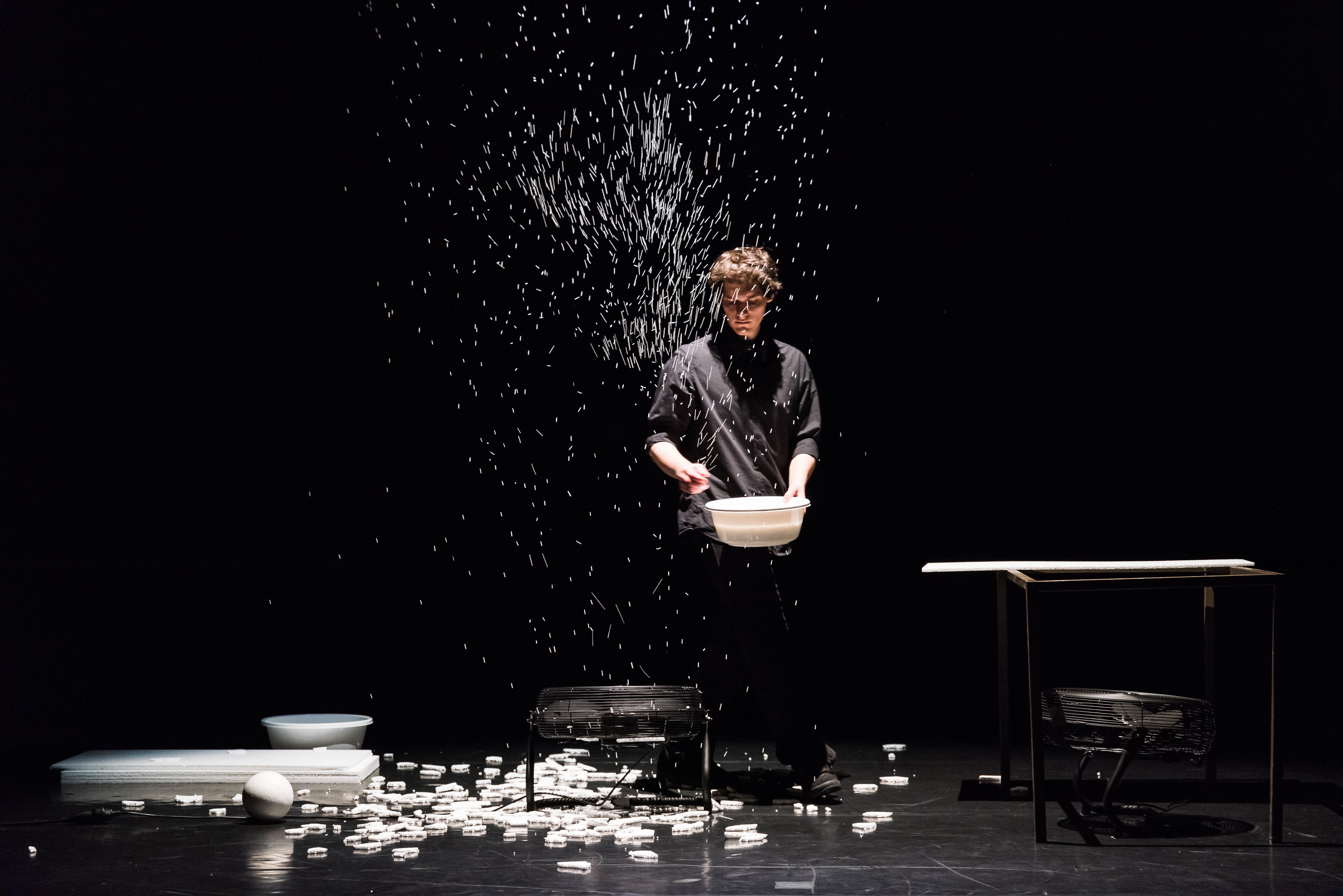 Neerpelt, Belgique, le 30 mai 2018. Andrea Salustri présente Polystyrene research dans le cadre des preselections de Circus Next Platform. 